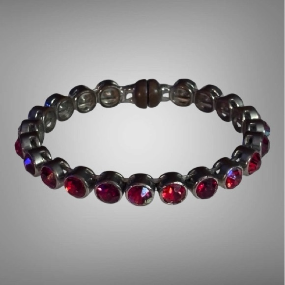 🌼Paparazzi “Sugar Coated Sparkle” Red Cabochon Bangle - Picture 4 of 5